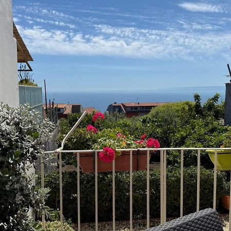 Mosa House Villa Aci Castello Exterior photo